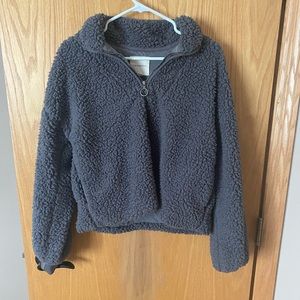 Cute and warm gray womens sherpa!